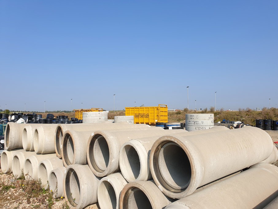 14x CPM 550x2.5m concrete pipes