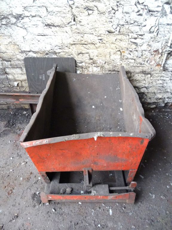 Metal forkable tipping skip, 800x1300x800mm high a...