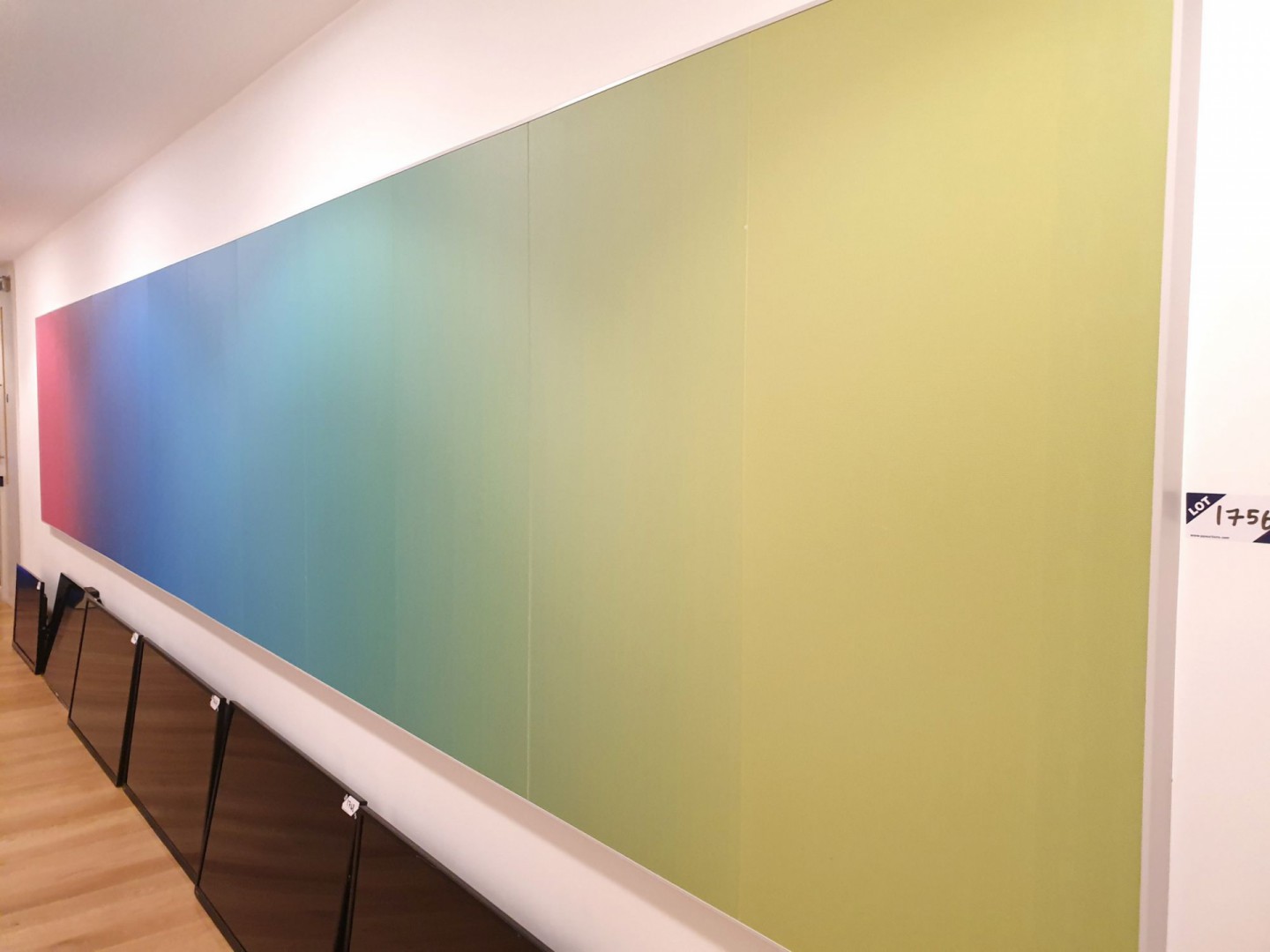 12x section canvas coloured scale panels, 600x1350...